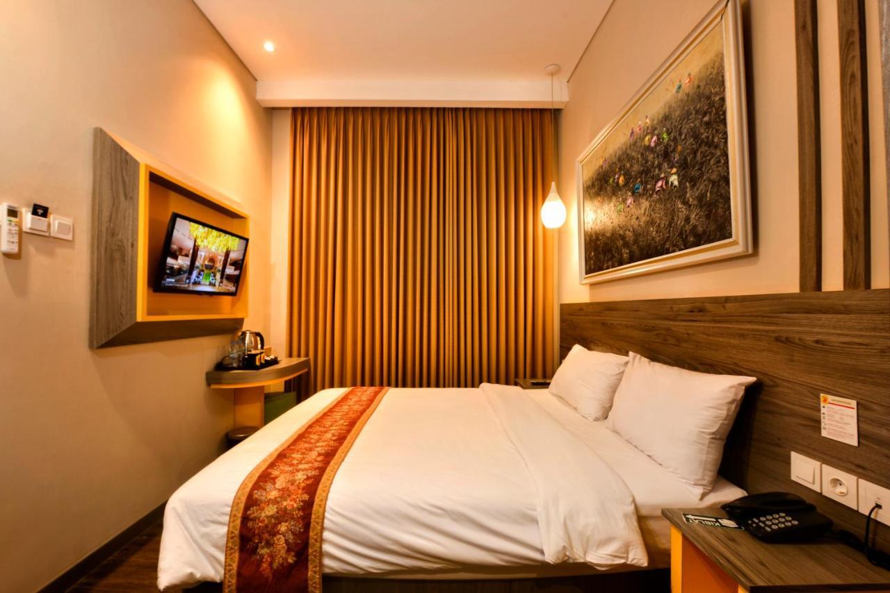 Super 8 By Wyndham Solo Hotel Luaran gambar