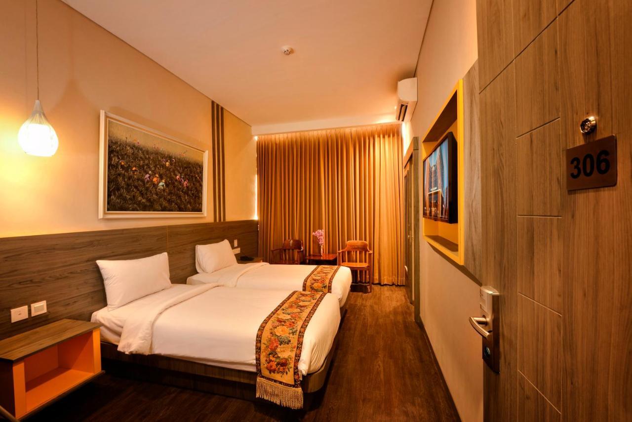 Super 8 By Wyndham Solo Hotel Luaran gambar
